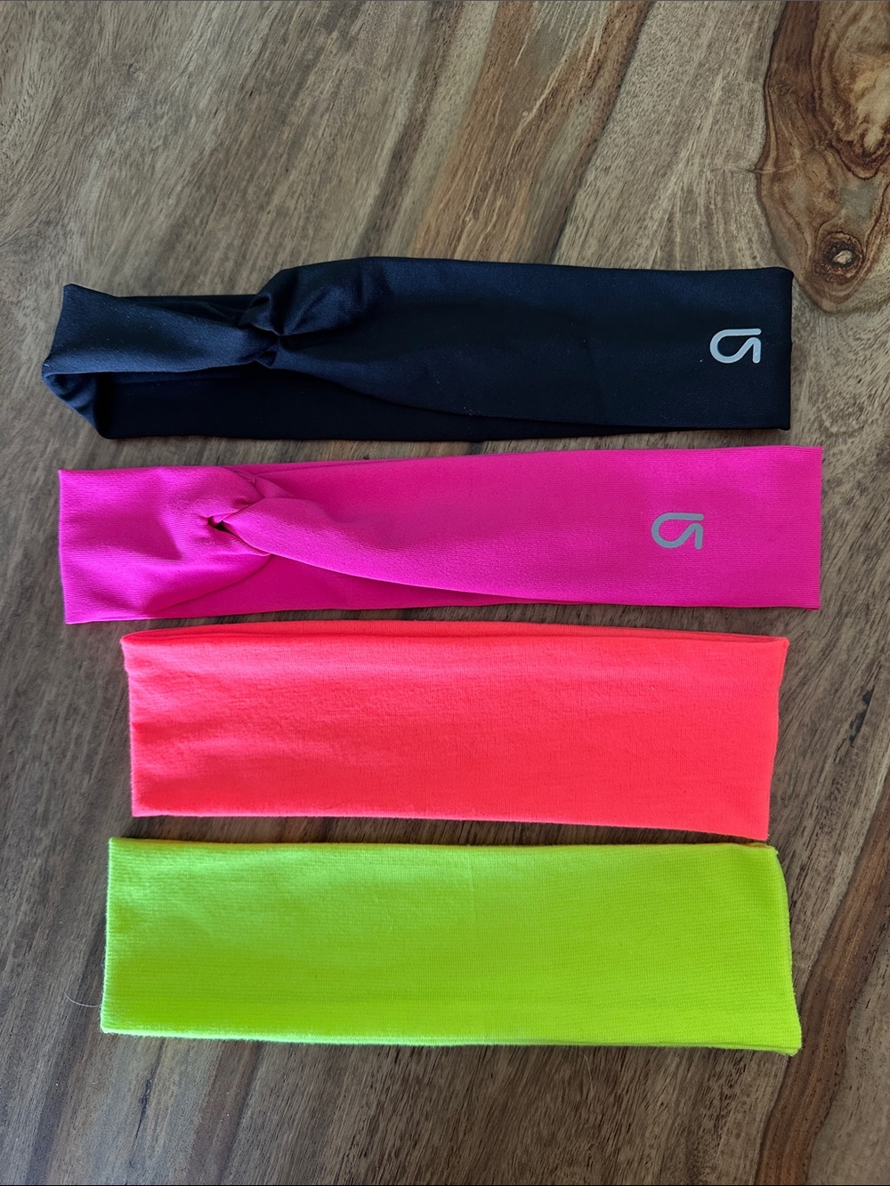 GapFit Twist-Front Headband Pink Fuchsia & Black & 2 no brand neon yellow orange